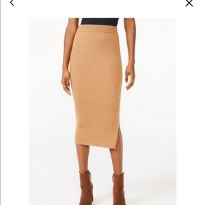 Scoop metallic sweater skirt